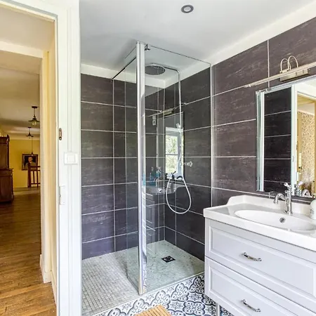 בית נופש 10 Bedroom Stunning In *