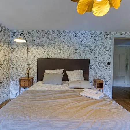 בית נופש 10 Bedroom Stunning In