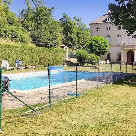 10 Bedroom Stunning In בית נופש *